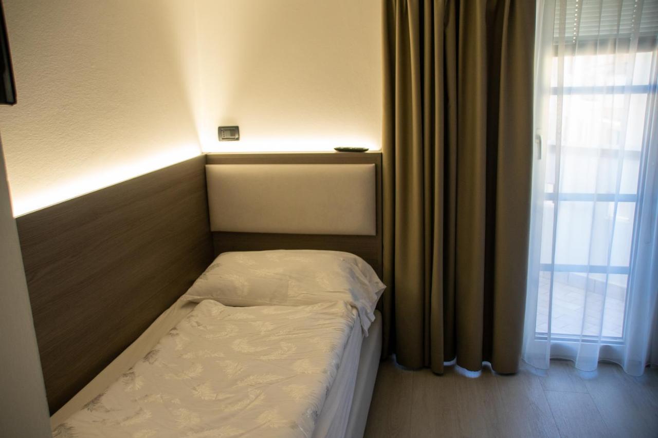 Hotel Garni Villa Fontana Тренто Екстер'єр фото