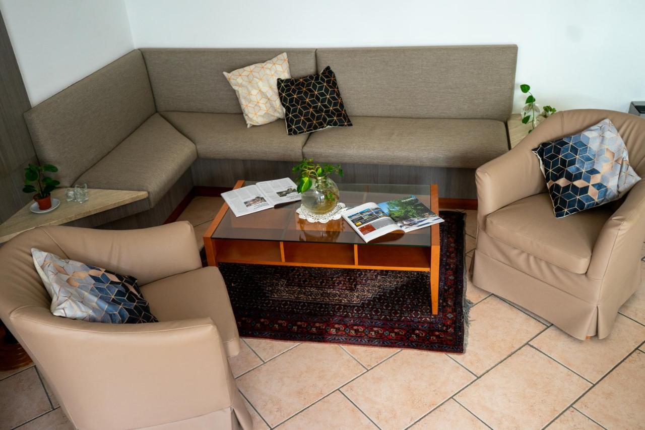 Hotel Garni Villa Fontana Тренто Екстер'єр фото