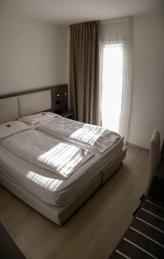Hotel Garni Villa Fontana Тренто Екстер'єр фото