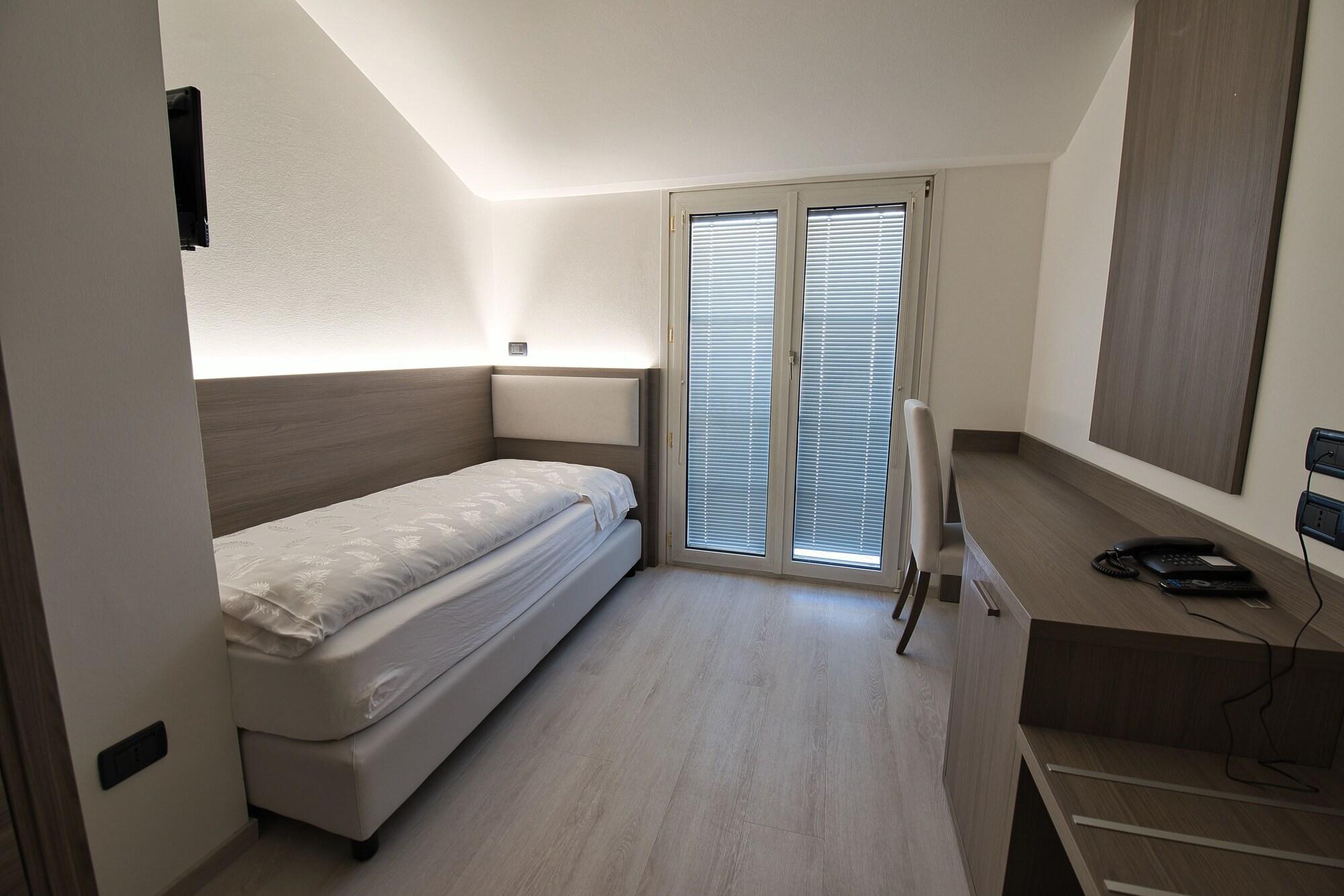 Hotel Garni Villa Fontana Тренто Екстер'єр фото