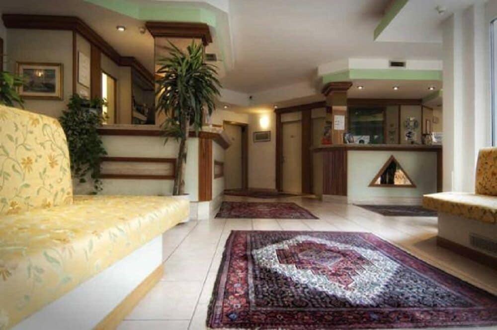 Hotel Garni Villa Fontana Тренто Екстер'єр фото