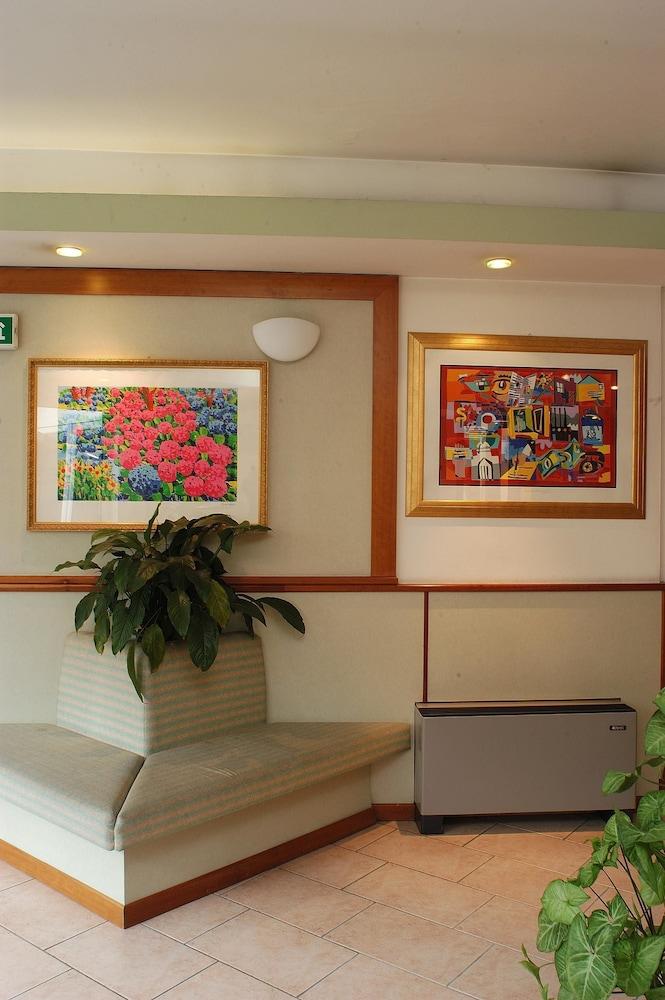 Hotel Garni Villa Fontana Тренто Екстер'єр фото