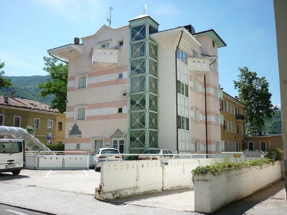 Hotel Garni Villa Fontana Тренто Екстер'єр фото