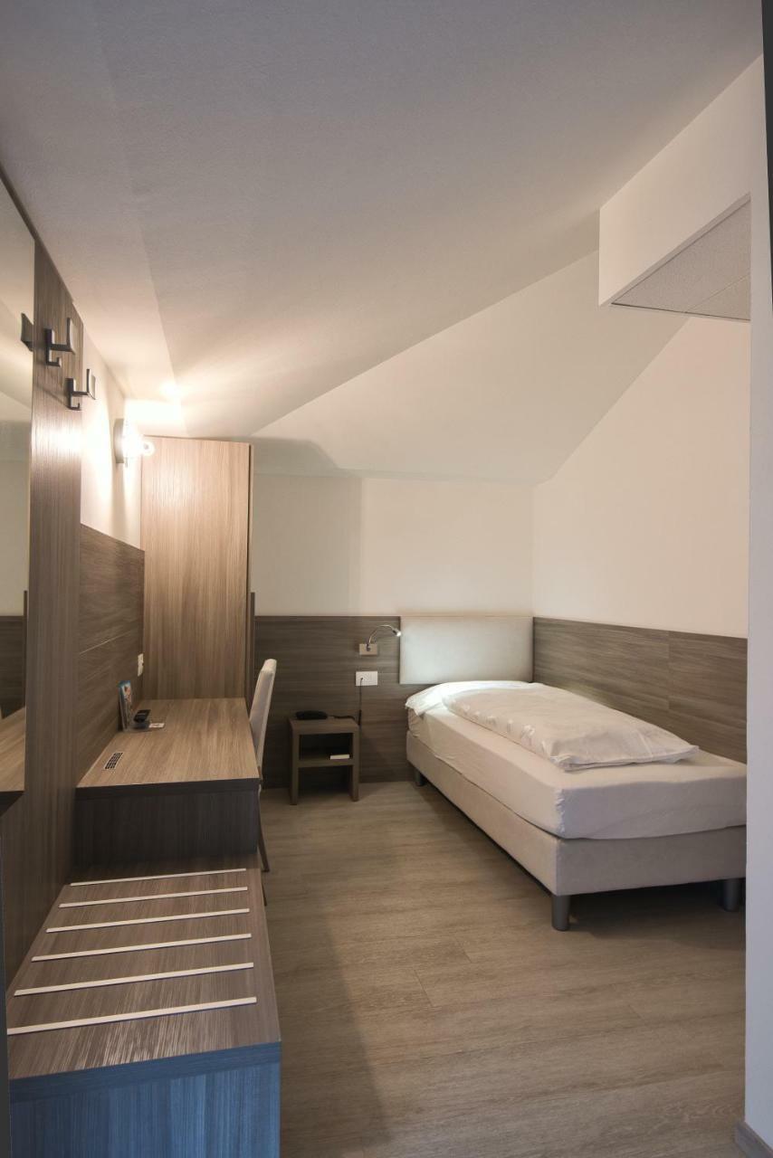 Hotel Garni Villa Fontana Тренто Екстер'єр фото